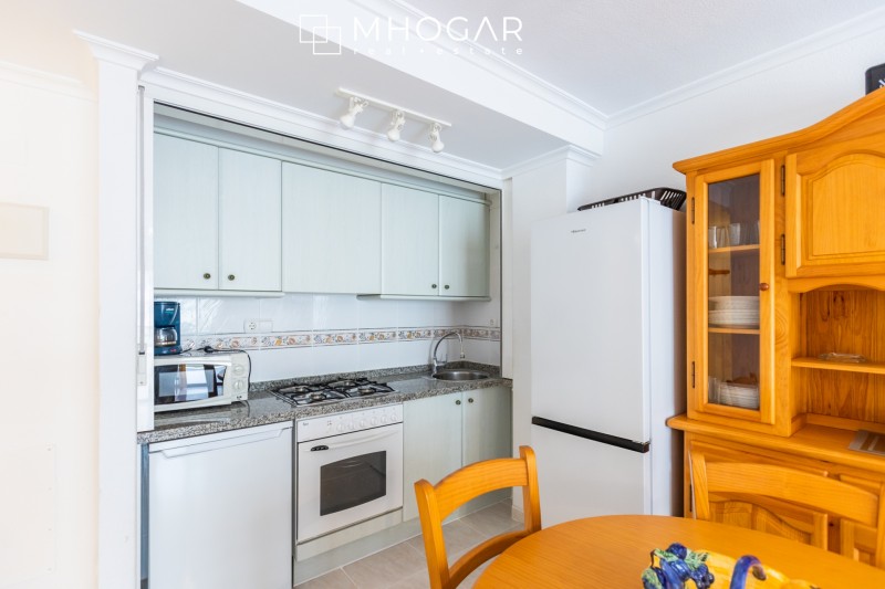 Calpe - Bonito y acogedor apartamento en primera linea de playa a la venta!